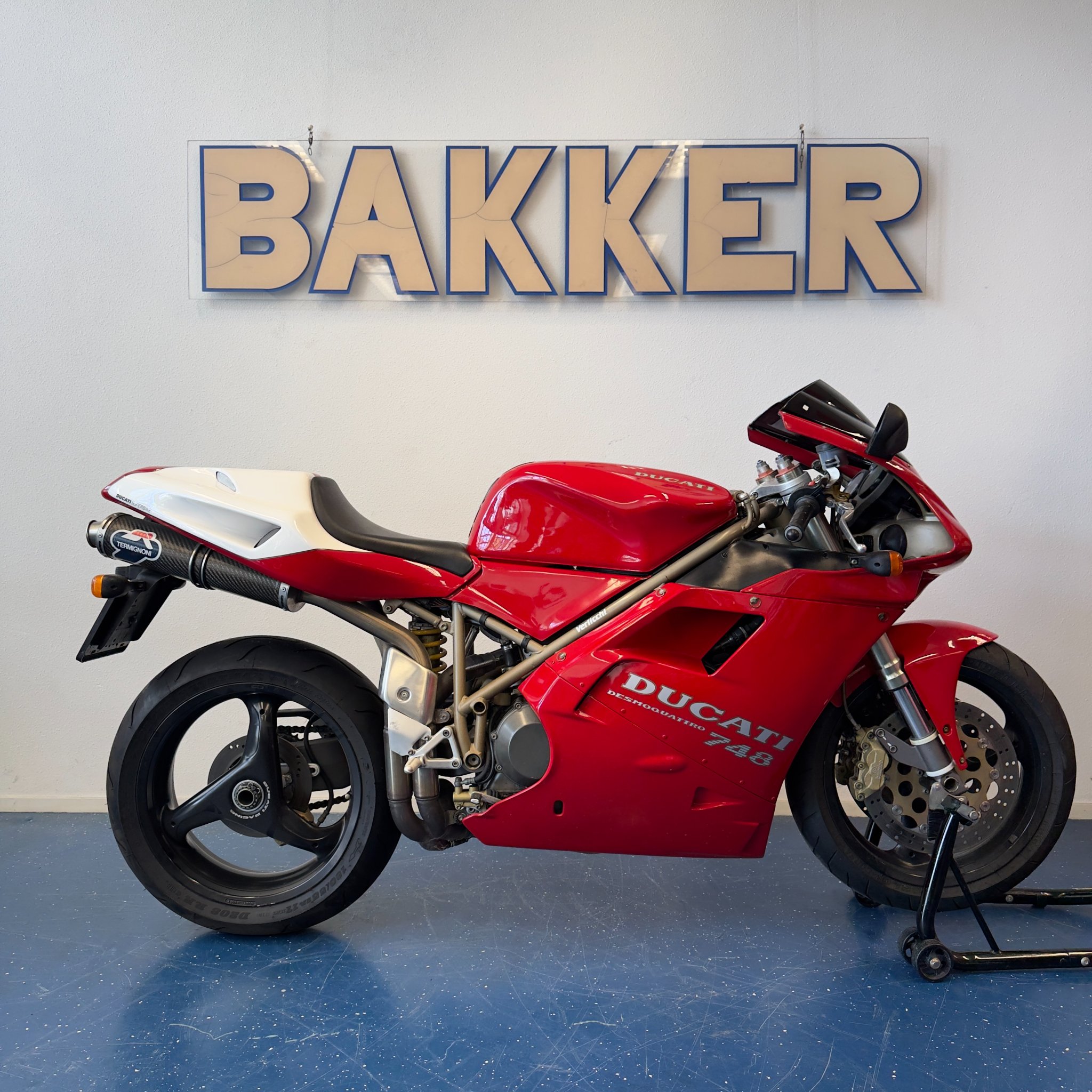 Ducati 748s Desmoquattro 2000